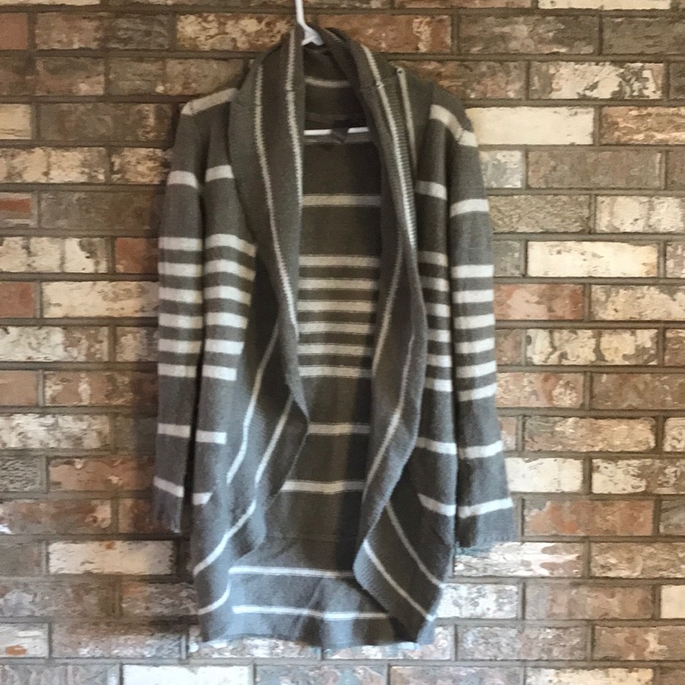 Sweater / Cardigan